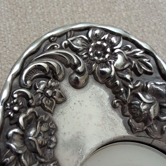Brighton Heart Shaped Silver Floral Tealight Holder - Picture 2 of 7
